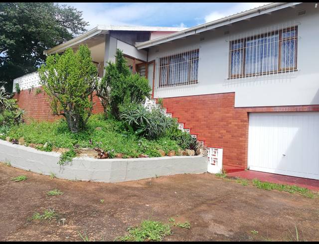5 BEDROOM HOUSE FOR SALE IN UVONGO